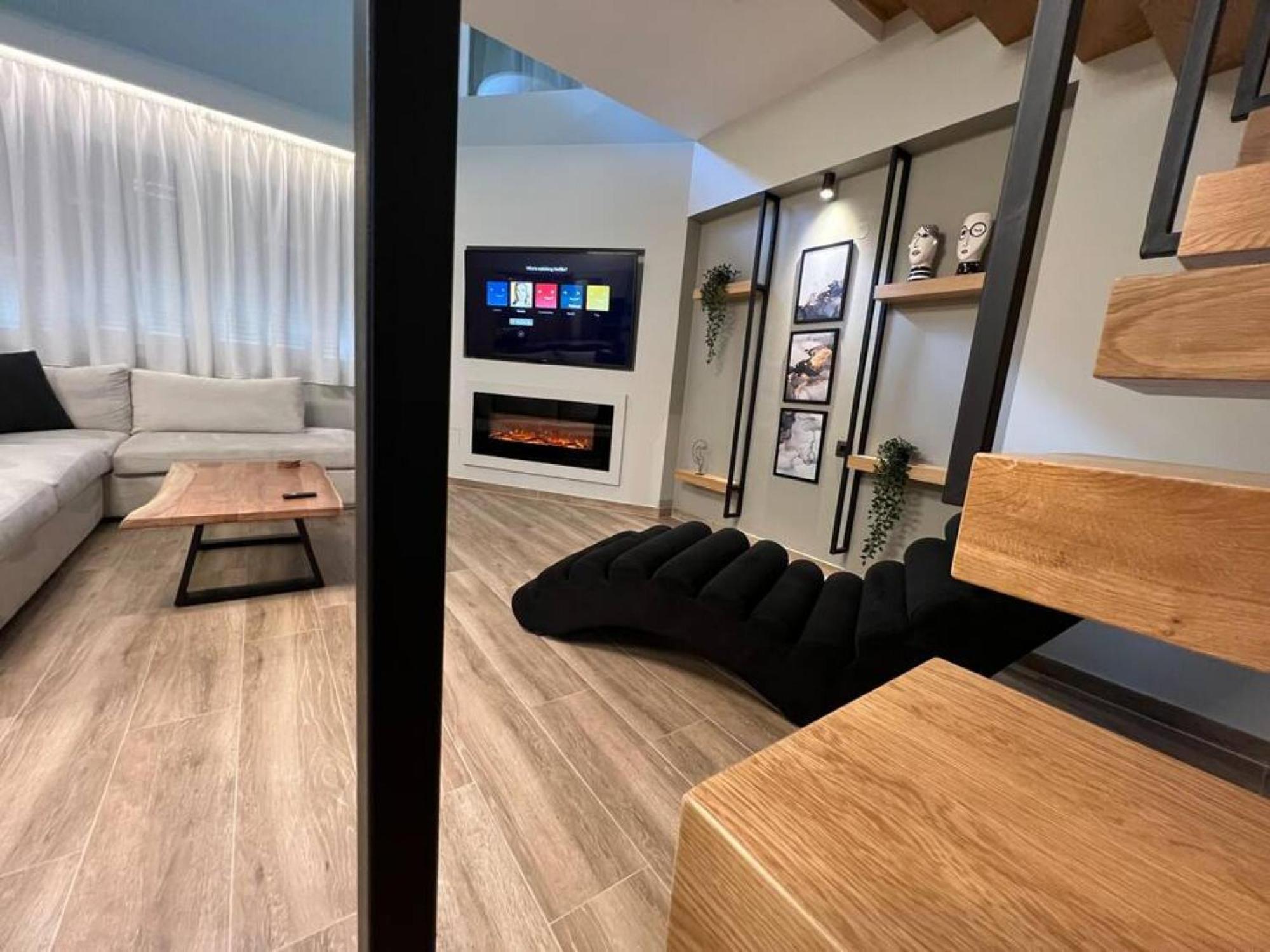 Luxurious Maisonette In ヨアニナ エクステリア 写真